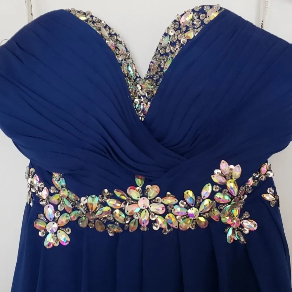 Prom 👗 - Picture 1 of 5